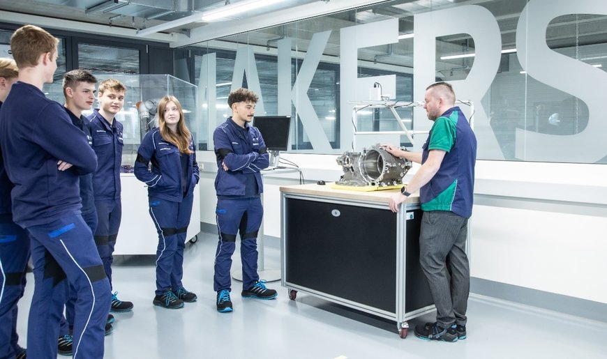 Un centre de formation de haut niveau équipé de machines conventionnelles et CNC d'Emco 