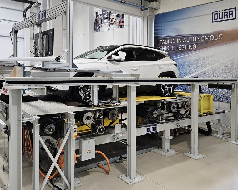 Dürr et Rohde & Schwarz proposent une solution pour le test des systèmes avancés d'aide à la conduite et des fonctions de conduite autonome en production et lors des contrôles périodiques 